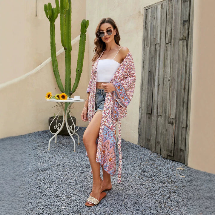 Damen Kurzer Boho-Kimono-Morgenmantel mit Bindegürtel und breiten Kimonoärmeln Echoarchiv