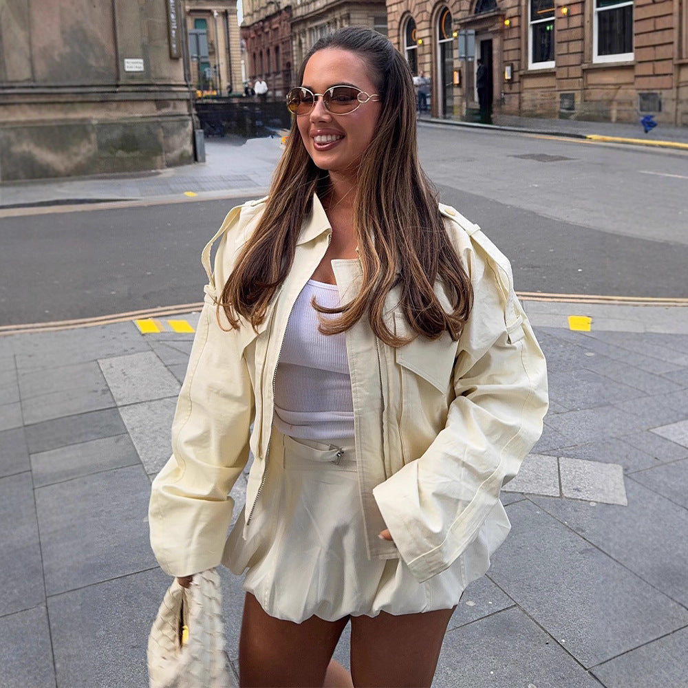 Damen Kurze Boxy-Cargo-Jacke aus Baumwollmix mit übergroßen Pattentaschen Echoarchiv