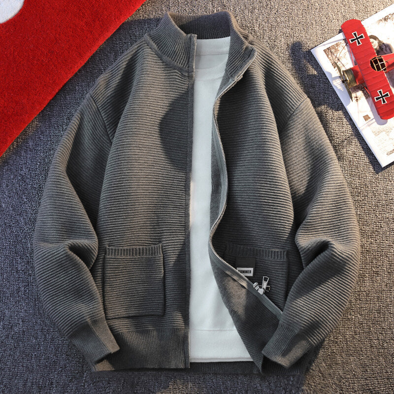 Herren Gemusterte Strickjacke mit hohem Kragen und Taschen Echoarchiv