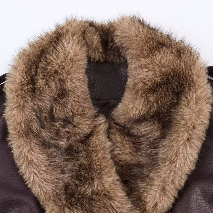 Damen Lederimitat Bomberjacke mit großem Kunstpelzkragen Echoarchiv