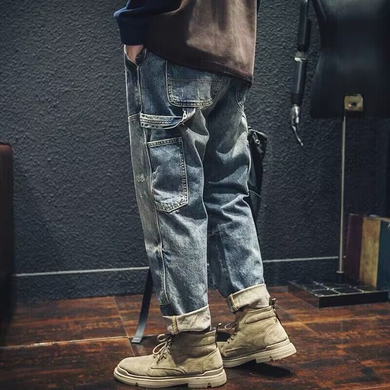 Herren Lässige Jeans mit modernen Akzenten Echoarchiv
