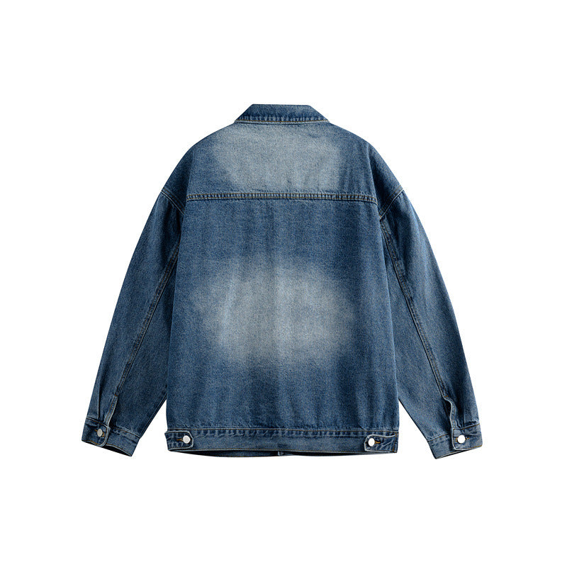 Herren Oversize-Jeansjacke mit Used-Waschung, aufgesetzten Brusttaschen und Knopfverschluss Echoarchiv