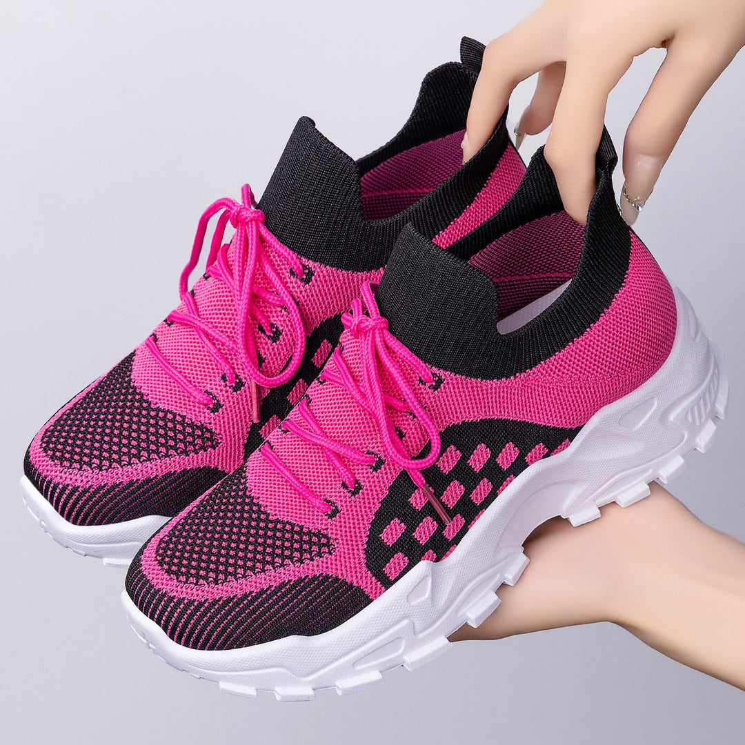 Damen nan leichter Strick-Chunky-Sneaker mit sockenähnlichem Schaft, gepolsterter Fersenstütze und griffiger Trail-Laufsohle Echo Archiv