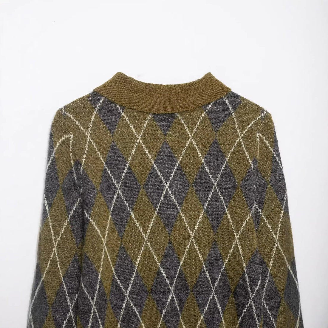 Damen Kurzgeschnittener Argyle‑Polo‑Pullover aus feinem Strukturstrick Echoarchiv