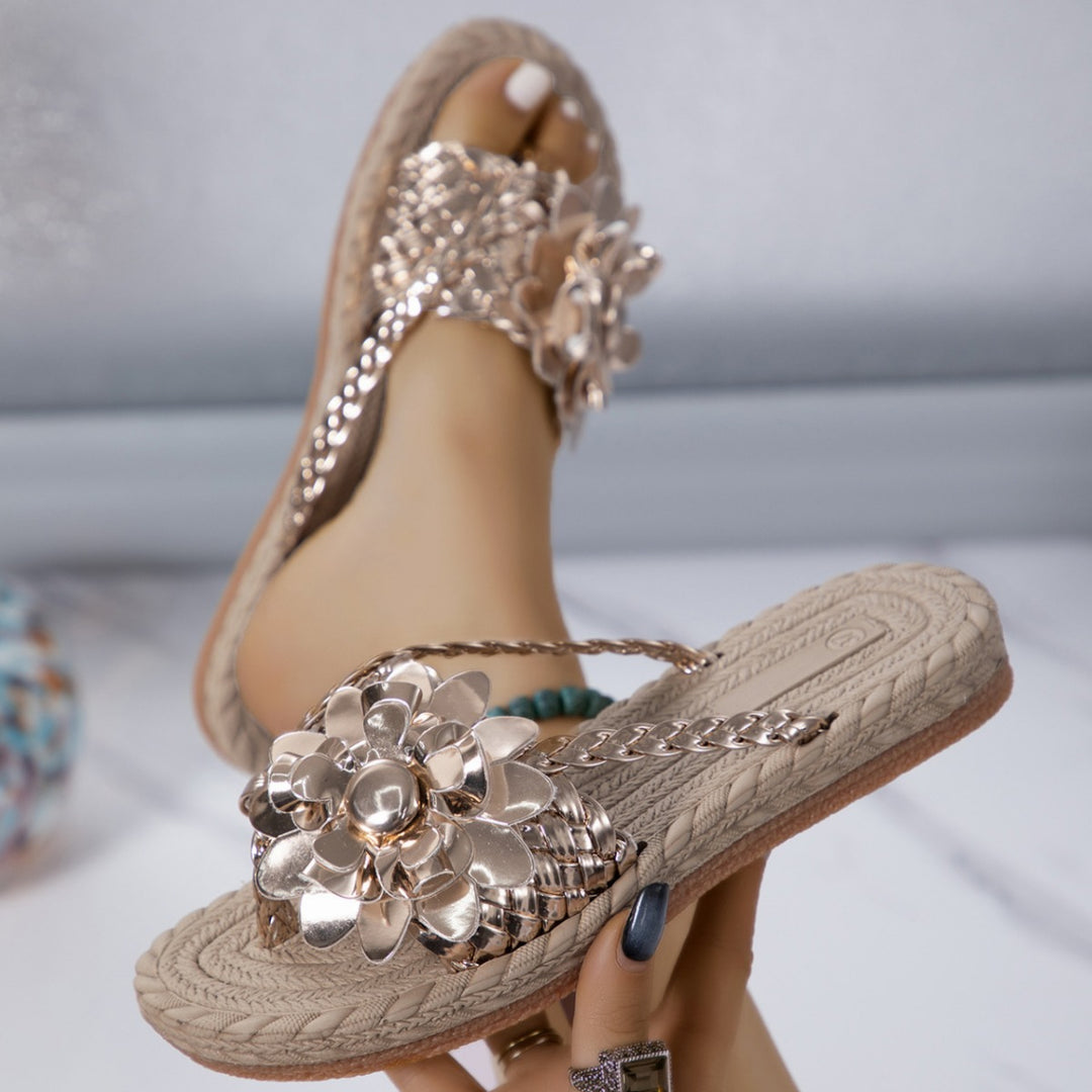 Damen Geflochtene Zehentrenner‑Sandalen mit XXL‑Blütenapplikation und gepolstertem Komfortfußbett – Sorelia