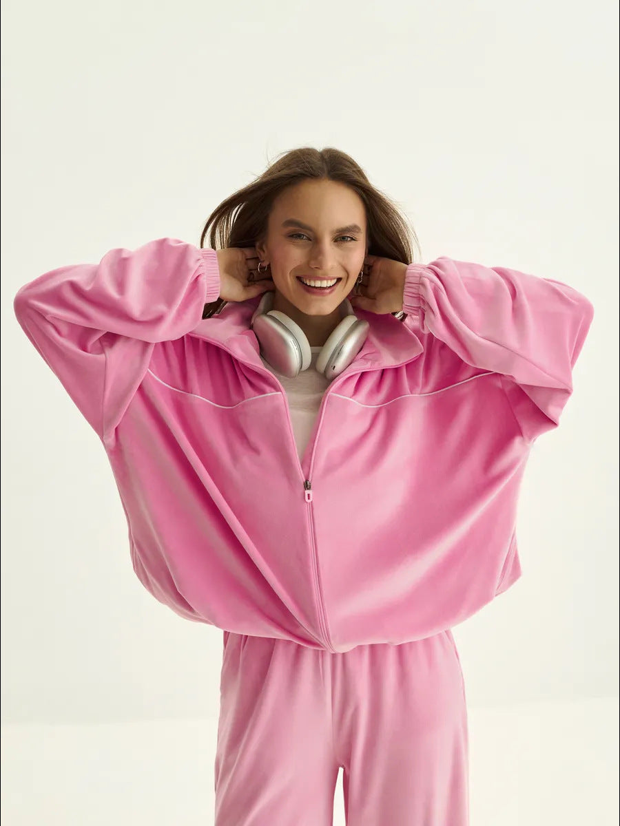 Damen Palazzo-Lounge-Set aus seidig-weichem Nicki mit hoher Kragenblende, Oversize-Passform und elastischer Bundhose – Élanora