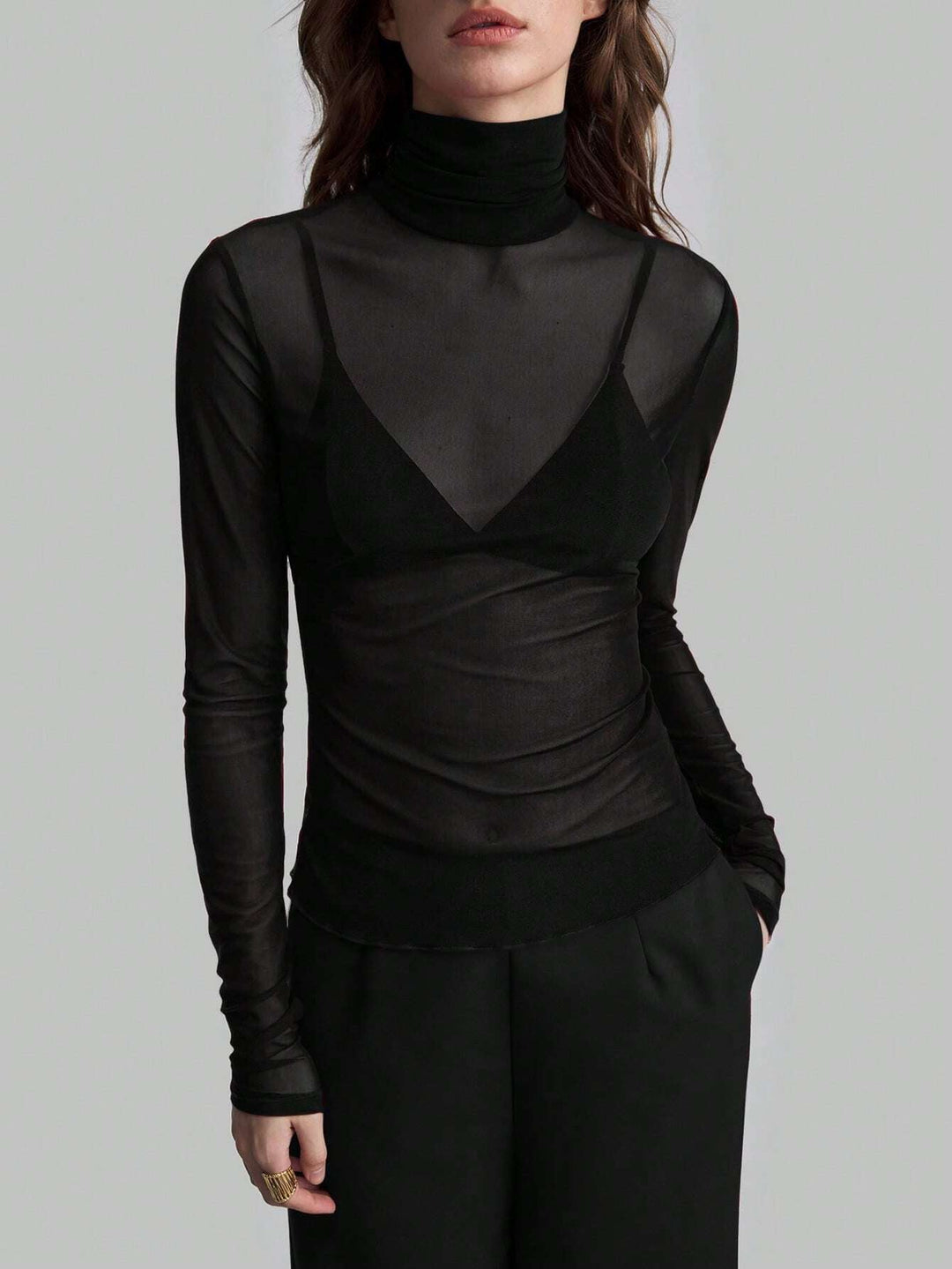 Damen Transparente Turtleneck-Bluse mit figurformendem Schnitt Echoarchiv