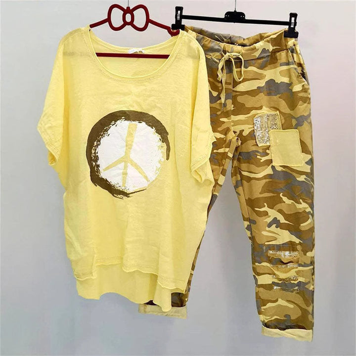 Damen nan lässiges Freizeit-Zweiteiler mit weit geschnittenem Leinenoptik-Shirt, Peace-Symbol und Camouflage-Jogpant mit Patchdetails Echo Archiv
