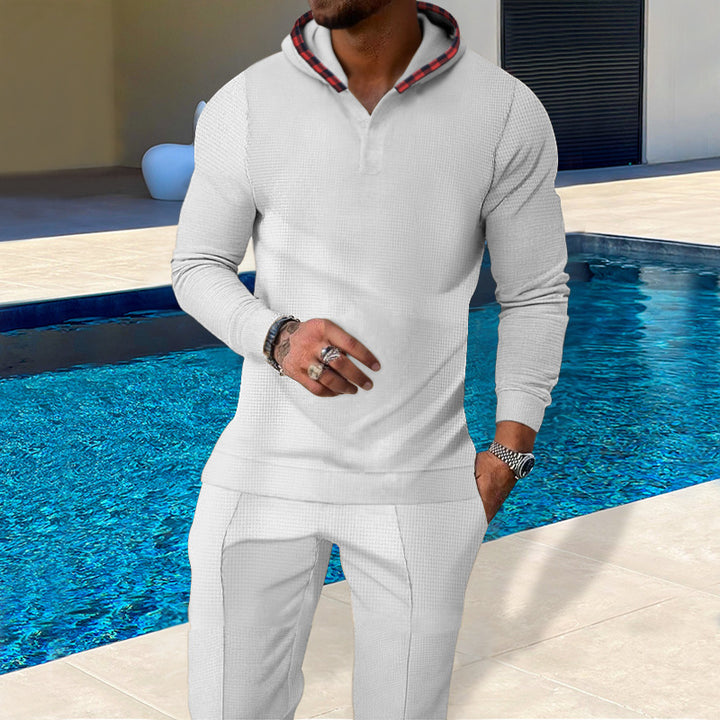 Herren Sportlicher Hoodie mit Karodetails und passtgenauen Jogginghose Echoarchiv