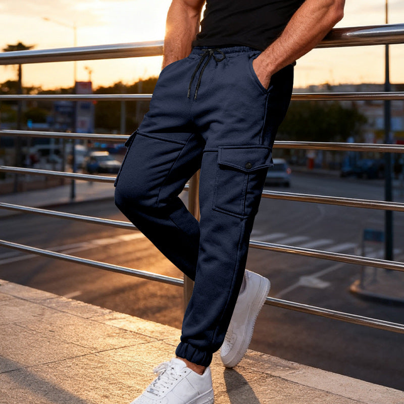 Herren Cargo-Jogginghose mit verstellbarem Bund und seitlichen Taschen Echoarchiv