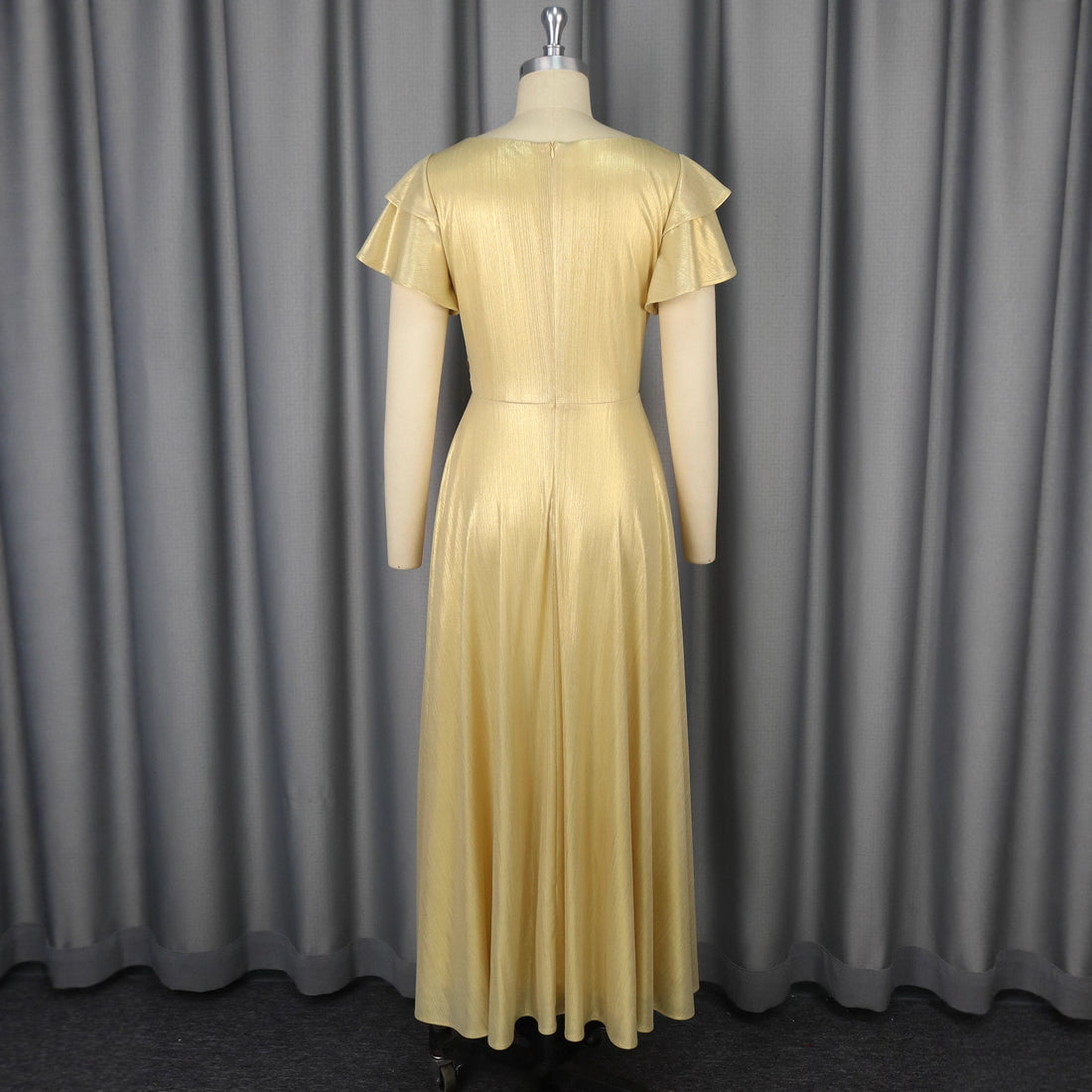 Damen Elegantes Maxikleid mit üppigem Volant und floralem Akzent – Valéora