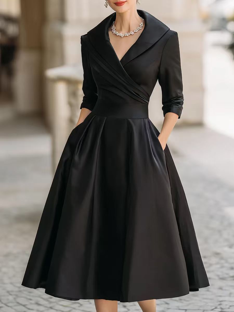 Damen nan elegantes Midikleid mit Wickeloberteil, Dreiviertelärmeln und Eingrifftaschen Echo Archiv