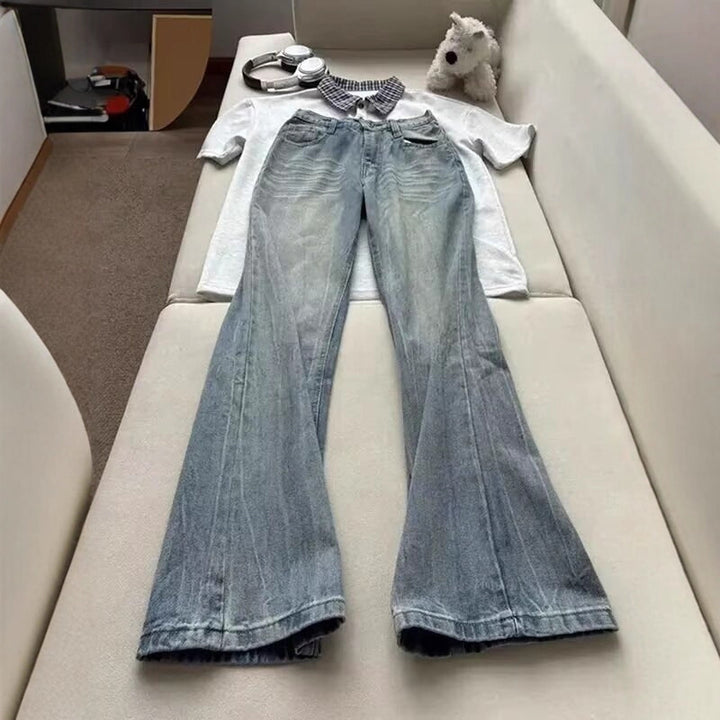 Damen Weitgeschnittene Bootcut-Jeans Echoarchiv