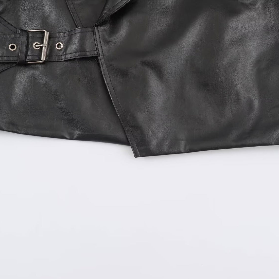 Damen Kurze Oversize-Lederoptikjacke mit weitem Schalkragen und Gürtel Echo Archiv