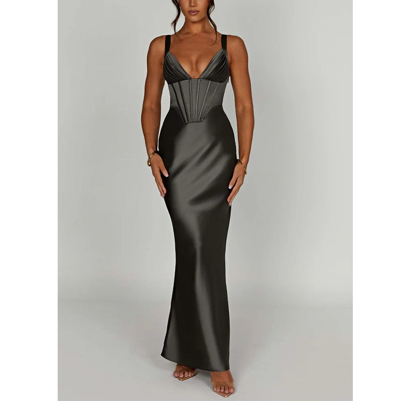 Damen Elegantes Abendkleid mit tailliertem Oberteil und schmalen Trägern Echo Archiv