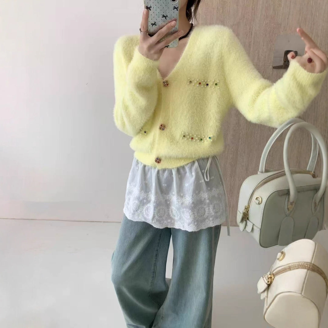 Damen Verspielter V-Ausschnitt Cardigan mit Perlen Echo Archiv