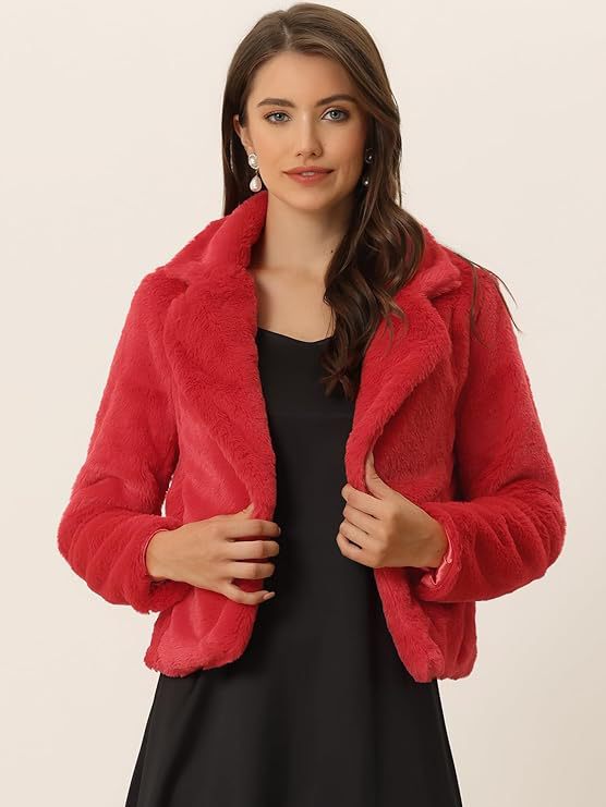 Damen Kurzblouson aus samtigem Faux‑Fur mit fallendem Revers und figurfreundlichem Cropped‑Schnitt Echo Archiv