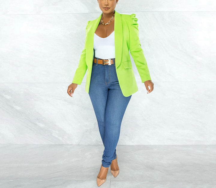 Damen taillierter Blazer mit strukturierten Schulterdetails und offenem Revers – Avérine