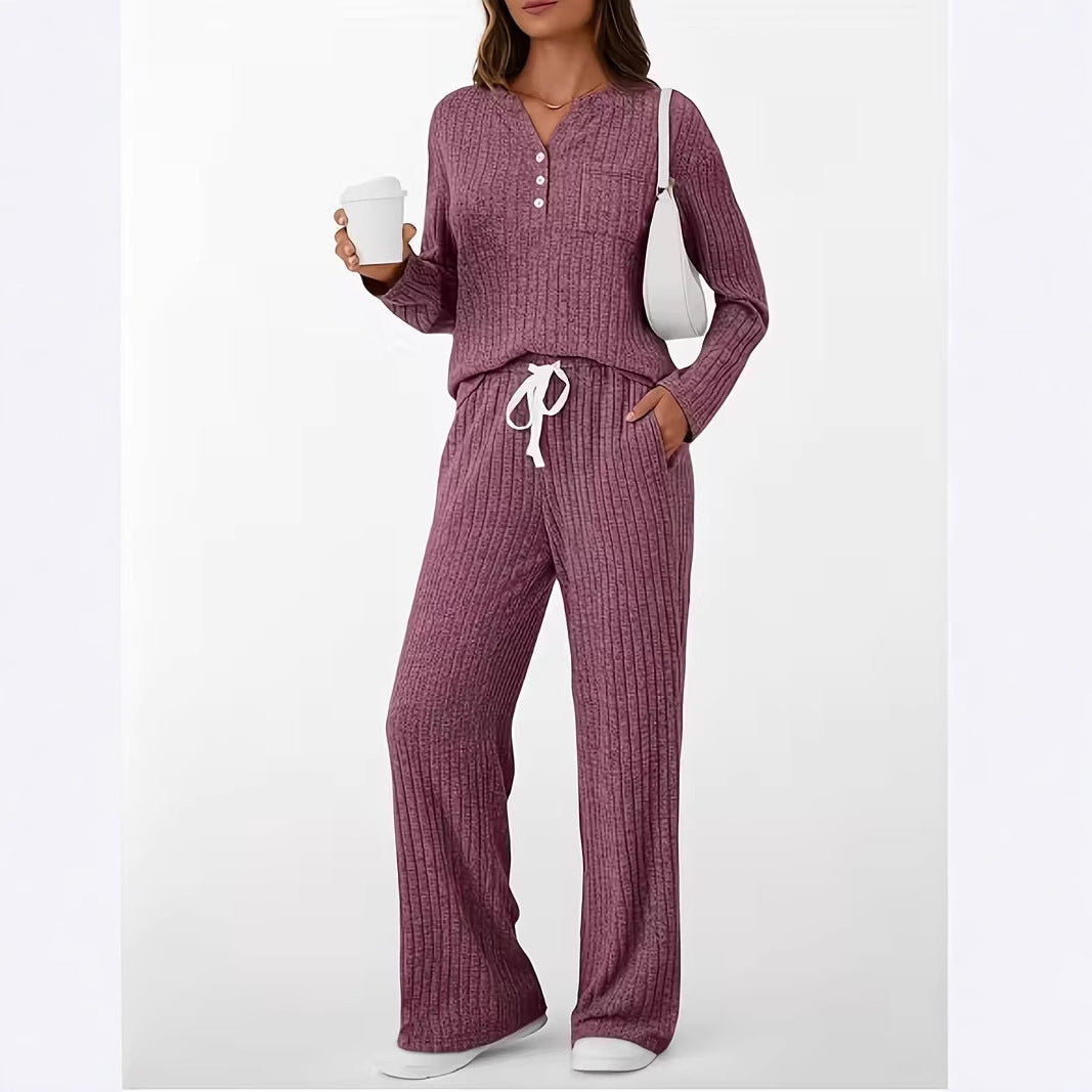 Damen Geripptes Entspannungs-Set mit Henley-Oberteil und weiter Kordelhose Echo Archiv