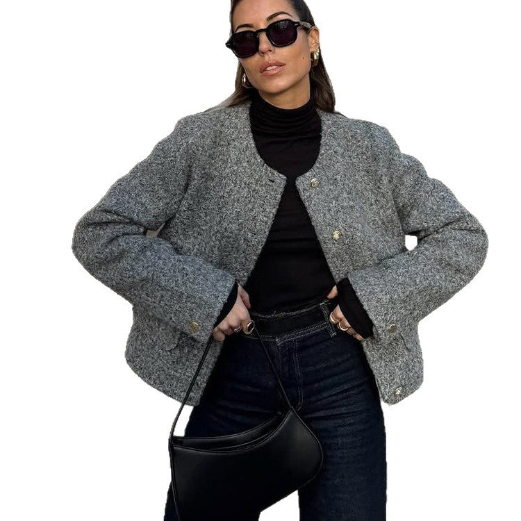 Damen Boxy Wollmix-Boucléjacke im Cabanstil mit Rundhalsausschnitt & goldfarbenen Zierknöpfen Echoarchiv