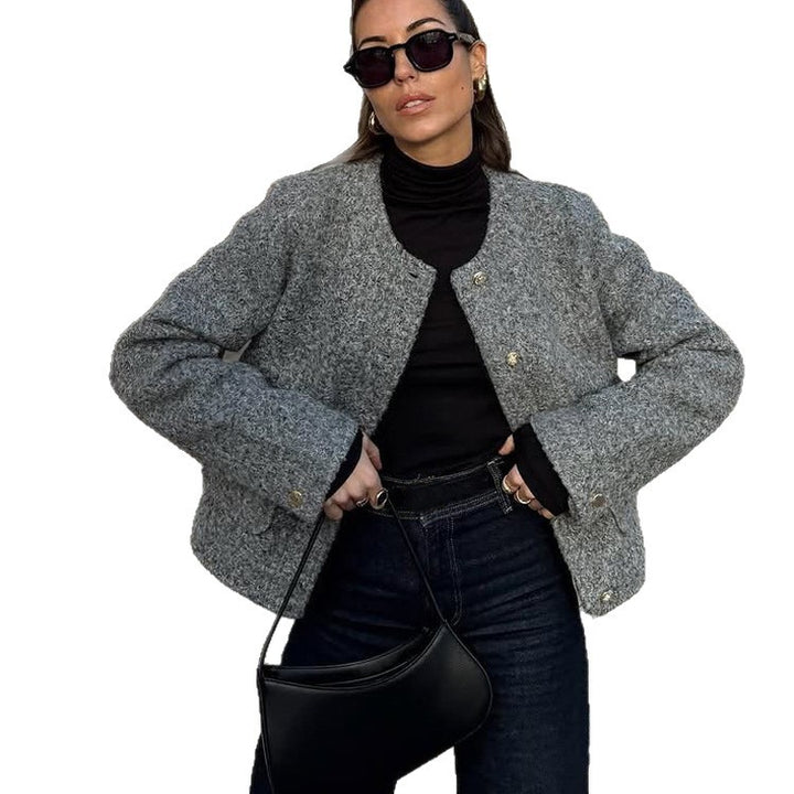 Damen Boxy Wollmix-Boucléjacke im Cabanstil mit Rundhalsausschnitt & goldfarbenen Zierknöpfen Echoarchiv