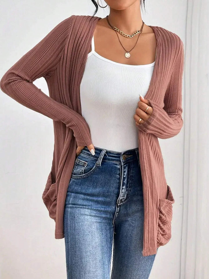 Damen Gerippter Langcardigan mit offener Front, Eingrifftaschen und legerer Passform – Veloura