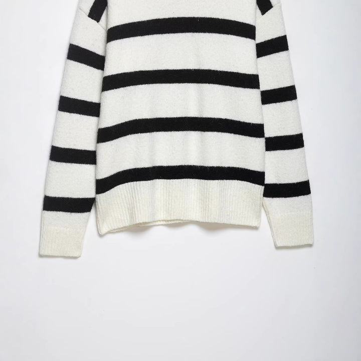 Damen Gestreifter Oversize-Pullover mit Polokragen und tiefem V-Ausschnitt Echoarchiv