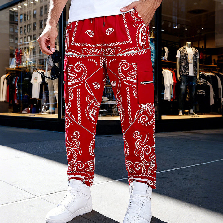 Herren Cargo-Jogginghose im Bandana-Print mit Cargo-Taschen & elastischem Bund – Bravaro