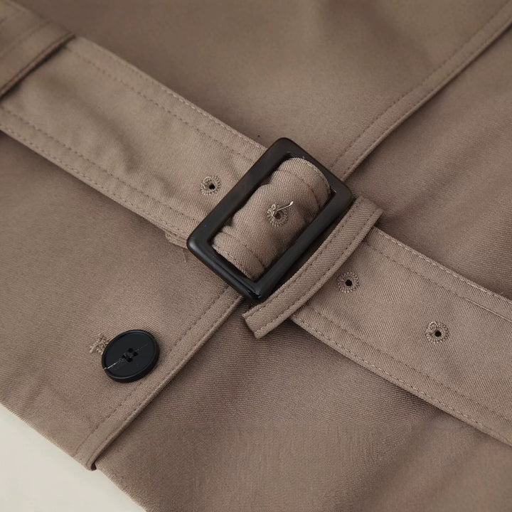 Damen Kurzer doppeltreihiger Trenchcoat mit Stehkragen und Taillengürtel Echo Archiv