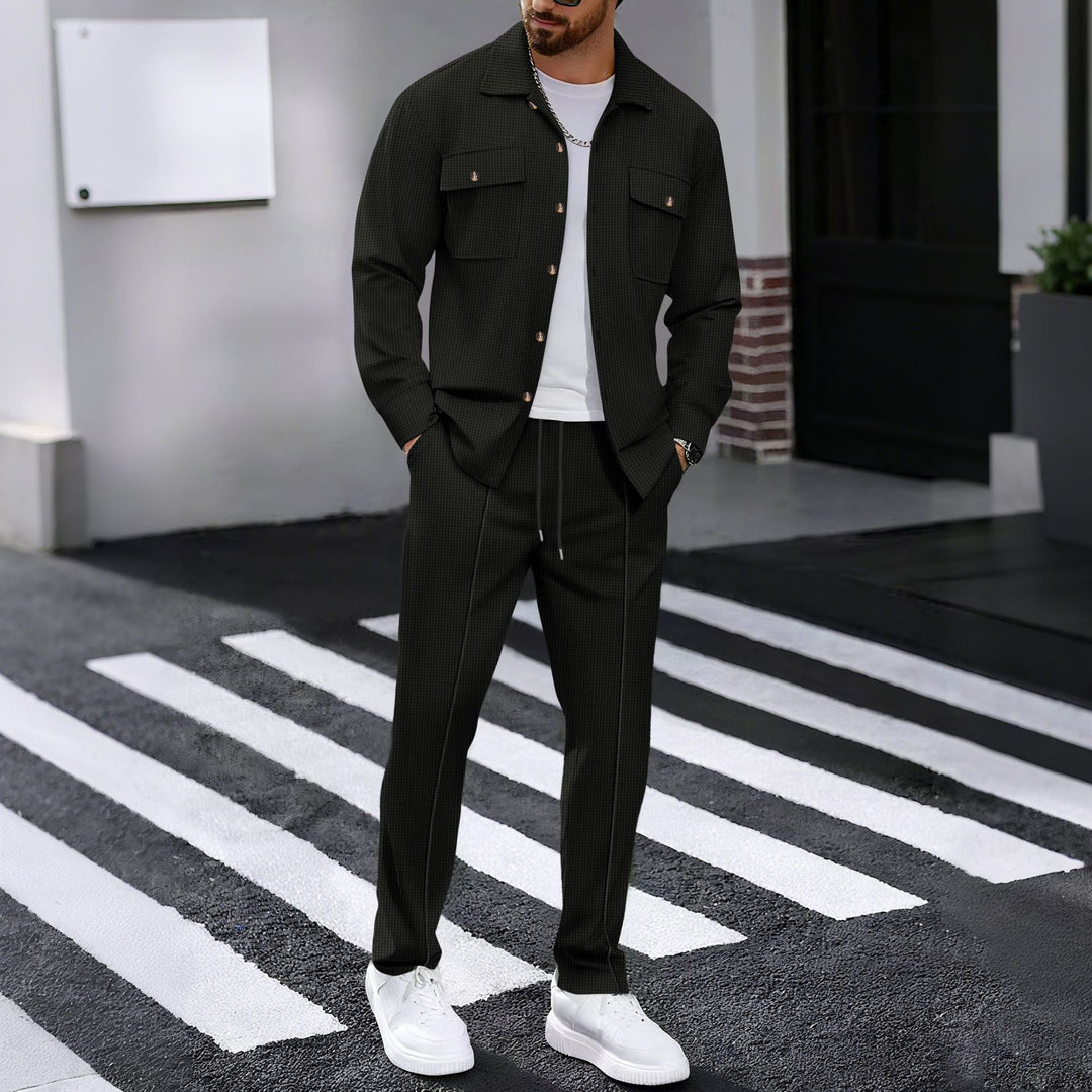 Herren modisches Freizeit-Set mit strukturierter Jacke und bequemen Hosen Echoarchiv