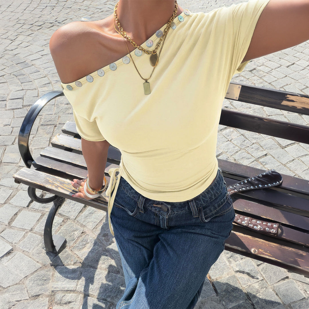 Damen Off-Shoulder Oberteil mit Rüschen und dekorativen Knöpfen Echo Archiv