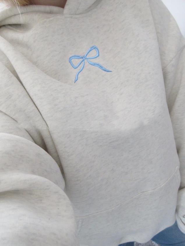 Damen-Hoodie mit floralem Stickdesign und bedrucktem Kapuzenfutter – Auréline
