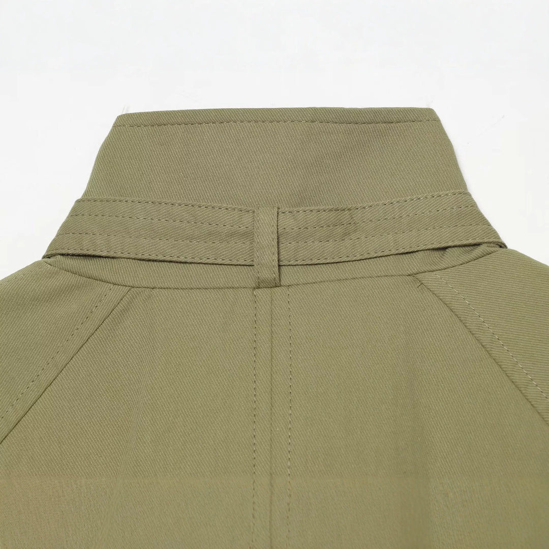 Damen Kurze Cape-Übergangsjacke mit Stehkragen, Taillengürtel und Ballonärmeln Echoarchiv