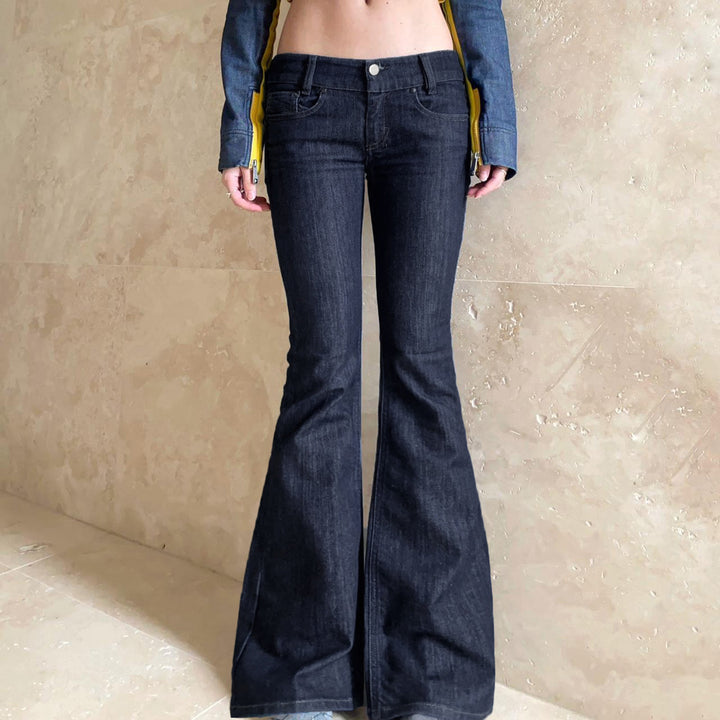Damen Flared-Jeans mit stark ausgestelltem Schlag und figurbetonter Hüftpassform Echo Archiv