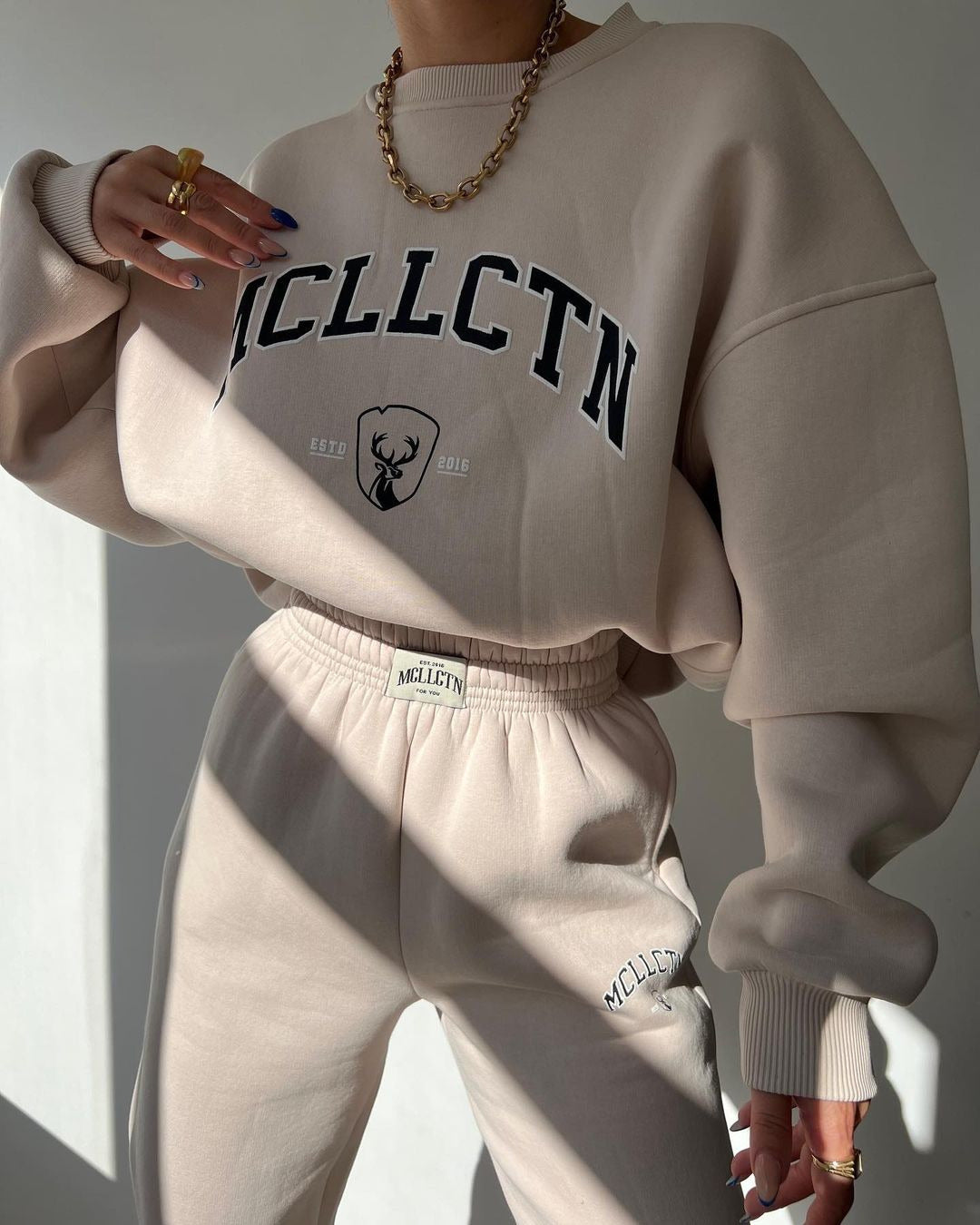 Damen Oversized College-Sweatshirt und High-Waist-Jogger-Set aus French-Terry Echoarchiv