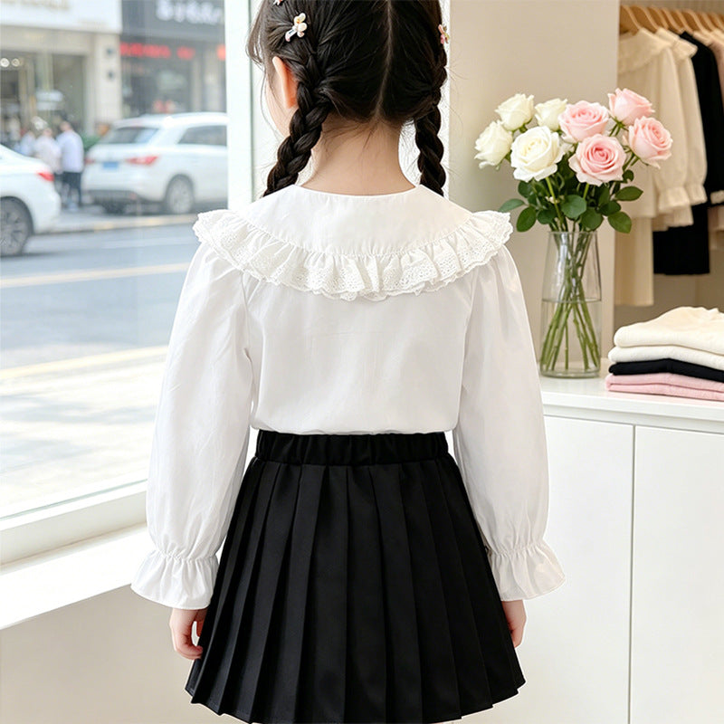 Mädchen Bluse mit voluminösem Spitzenkragen und Rüschendetails Echo Archiv