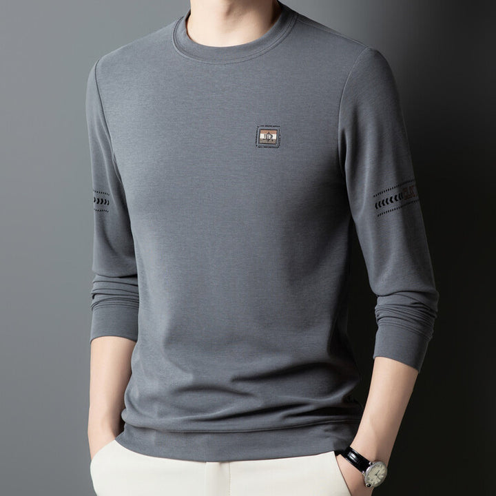 Herren Langarmshirt mit modischem Schnitt und feinen Akzenten Echoarchiv
