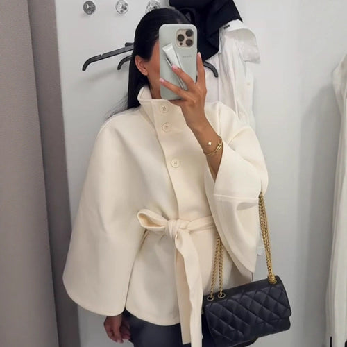 Damen nan weite Cape-Jacke mit Stehkragen, verdeckter Knopfleiste und Bindegürtel Echo Archiv