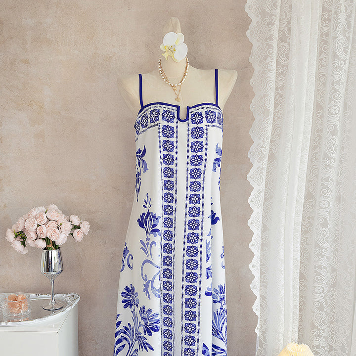 Damen Sommerkleid mit floralen Mustern und leichter luftiger Passform Echo Archiv