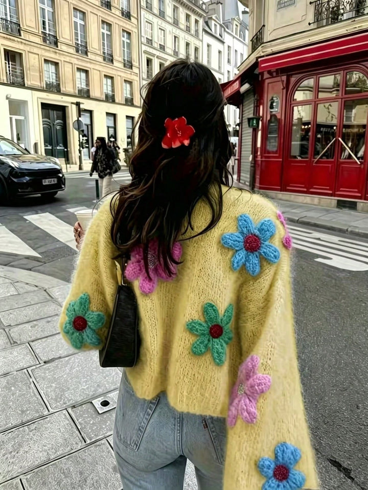 Damen Oversize Strickcardigan mit 3D‑Blütenapplikationen Echoarchiv
