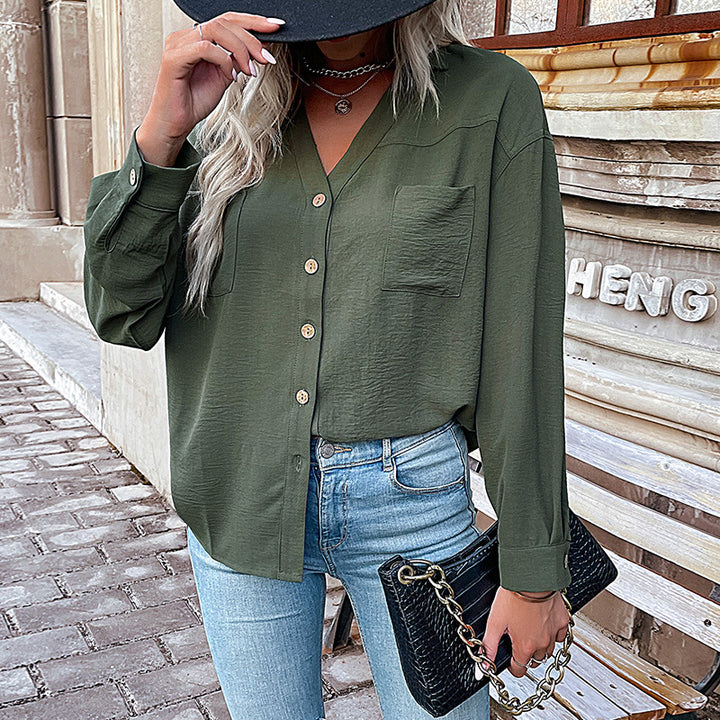Damen Oversize Crinkle‑Hemdbluse mit V‑Ausschnitt, sichtbarer Knopfleiste und Brusttasche Echoarchiv