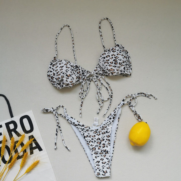 Damen Triangel-Bikini-Set mit verspielten Bindebändern und schickem Farbkontrast Echo Archiv