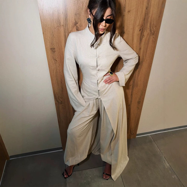 Damen Maxikleid mit Stehkragen, Mandarin-Knopfleiste und drapierter Rockpartie Echoarchiv