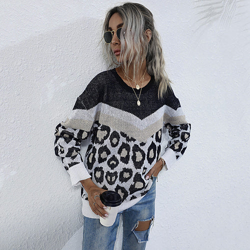 Damen Oversize-Feinstrickpullover mit Chevron-Detail und abstraktem Leoprint Echoarchiv