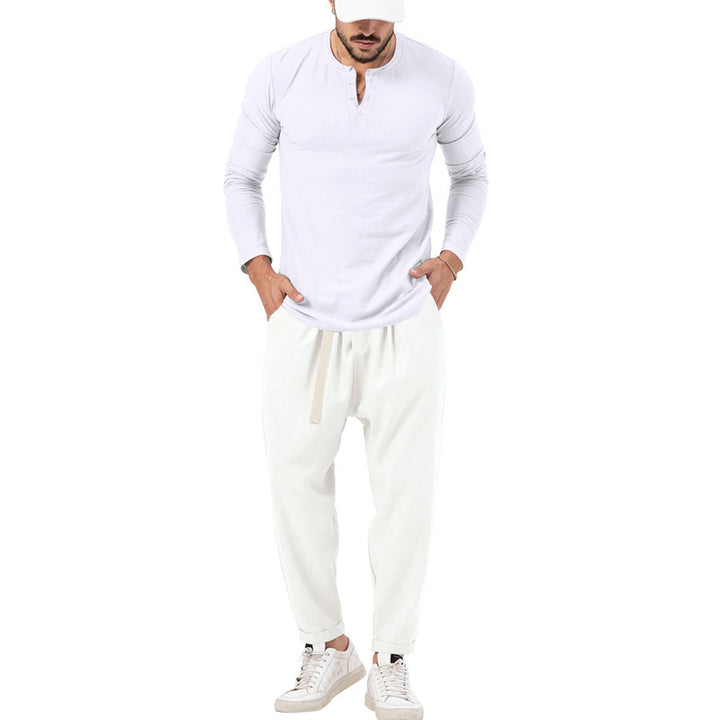Herren Bequeme Jogginghose mit modischen Details und lässigem langarm Shirt Echoarchiv