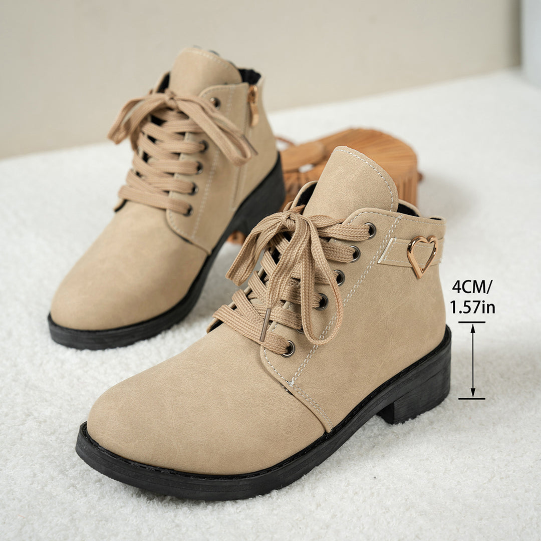 Damen Schnür-Booties mit kleinem Blockabsatz und Herz‑Metallapplikation Echoarchiv