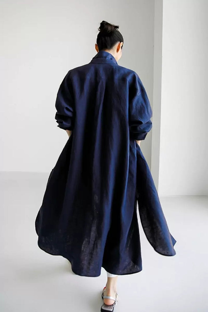 Damen Oversize-Leinen-Hemdmaxikleid mit Stehkragen, Krempelärmeln und hohen Seitenschlitzen – Valéora