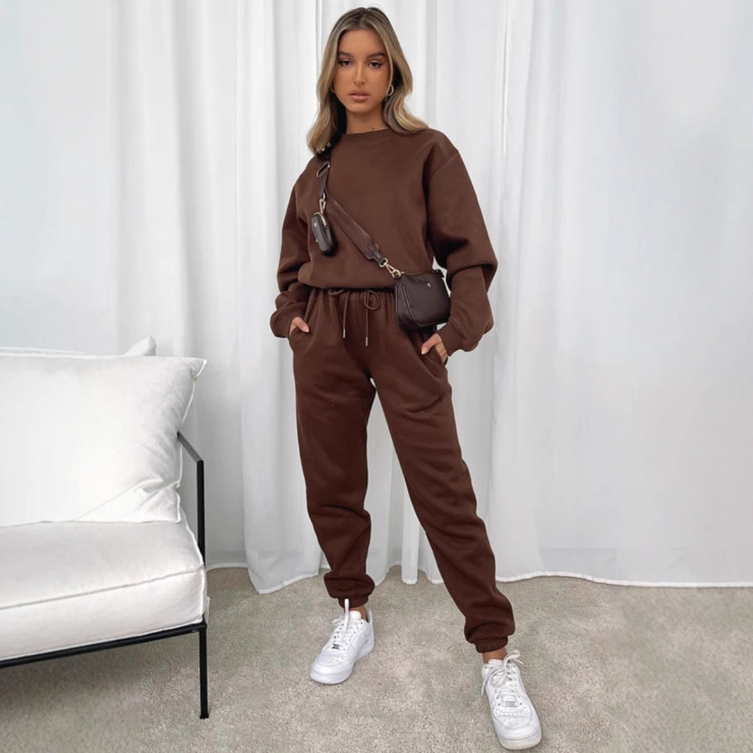 Damen zweiteiliges Cozy-Loungewear-Set mit Oversize-Rundhals und hochgeschnittener Jogginghose mit Kordelzug – Élanora