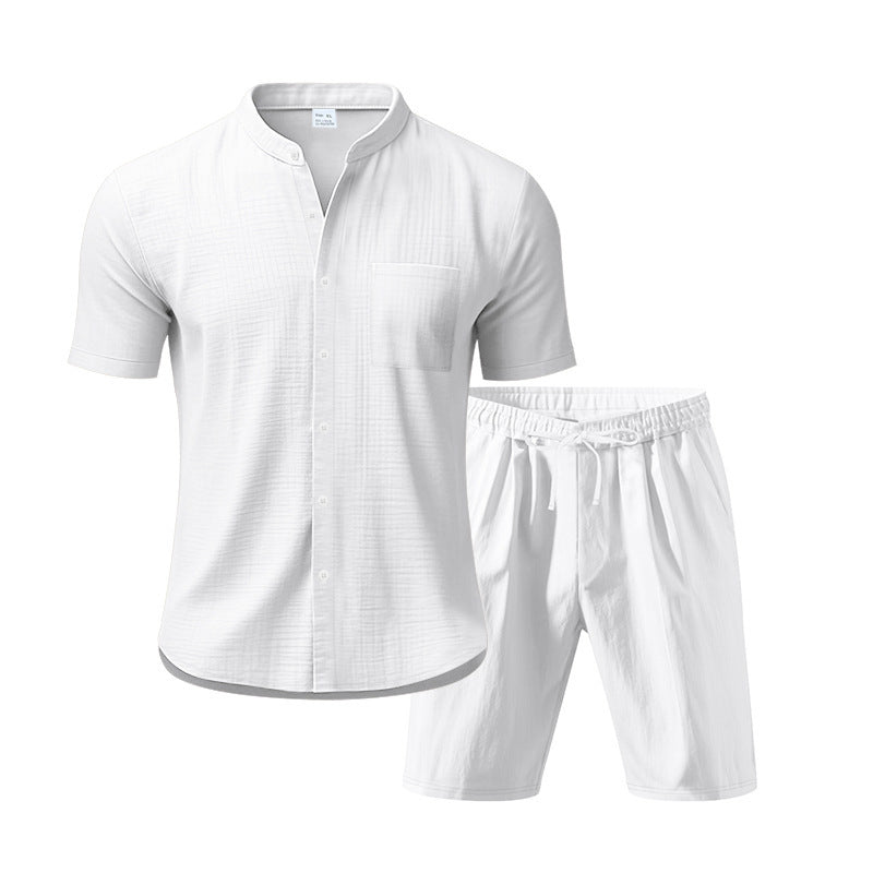 Herren Freizeit Outfit mit kurzärmligem Button-Down-Hemd und elastischen Shorts Echoarchiv
