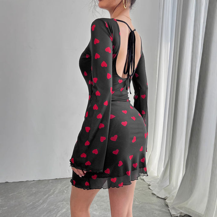 Damen nan figurbetontes Mini-Kleid aus feinem Netzstoff mit Herzmuster und Trompetenärmeln Echo Archiv
